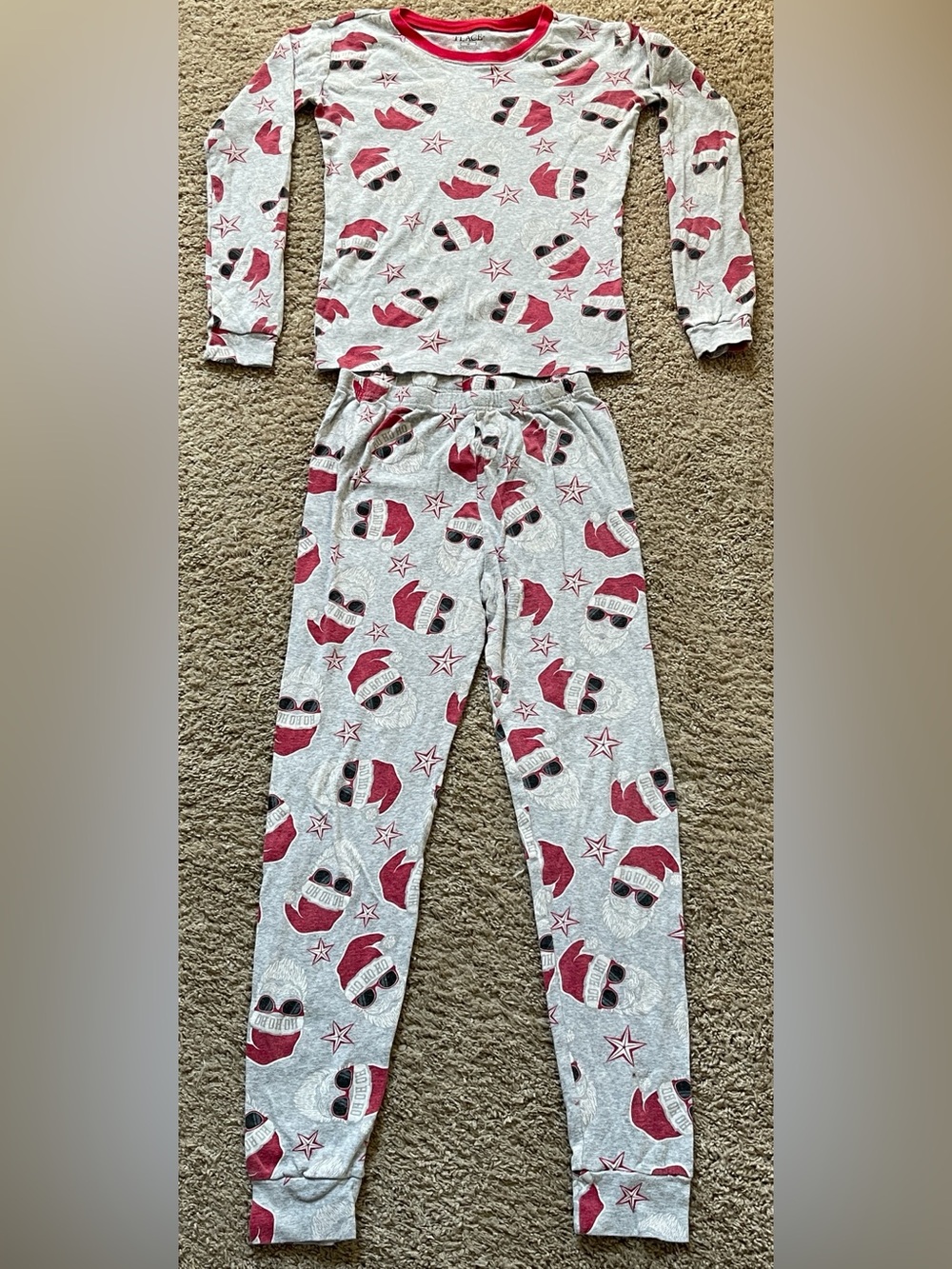 The Children’s Place glow in the dark Santa face 2 piece pajama set, 16